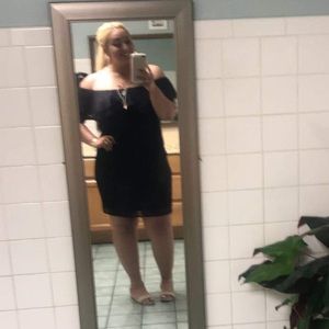 BLACK LACE OFF THE SHOULDER DRESS